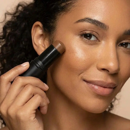 Correcteur Contour & Crème Illuminatrice Waterproof pour le Visage — 01
